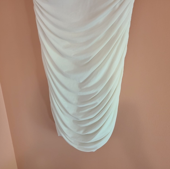 NWOT BCBGMaxAzaria White Ruffled Bodycon Dress 💋🌴 - Picture 9 of 13